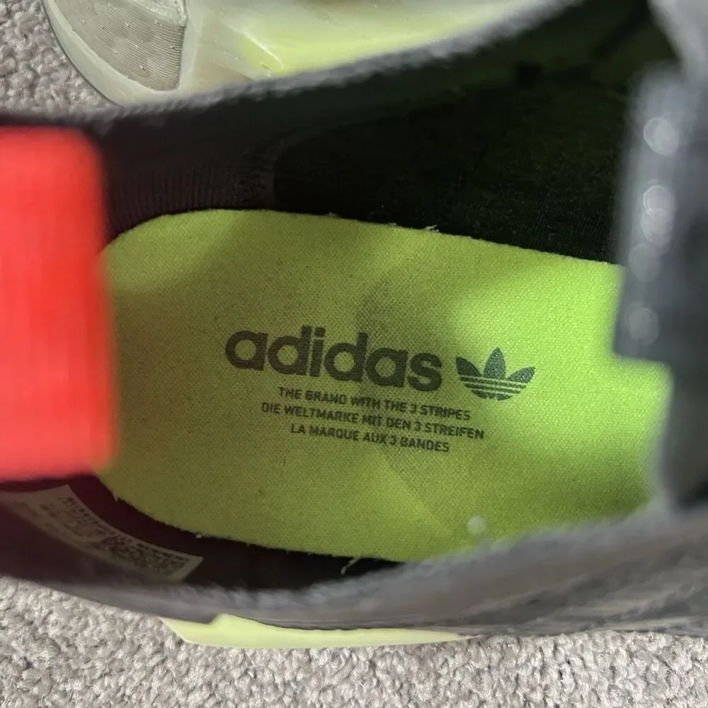 Adidas NMD_V3 GW5991 Kids Sz 5.5 Black Signal Green Athletic Running Shoes Used